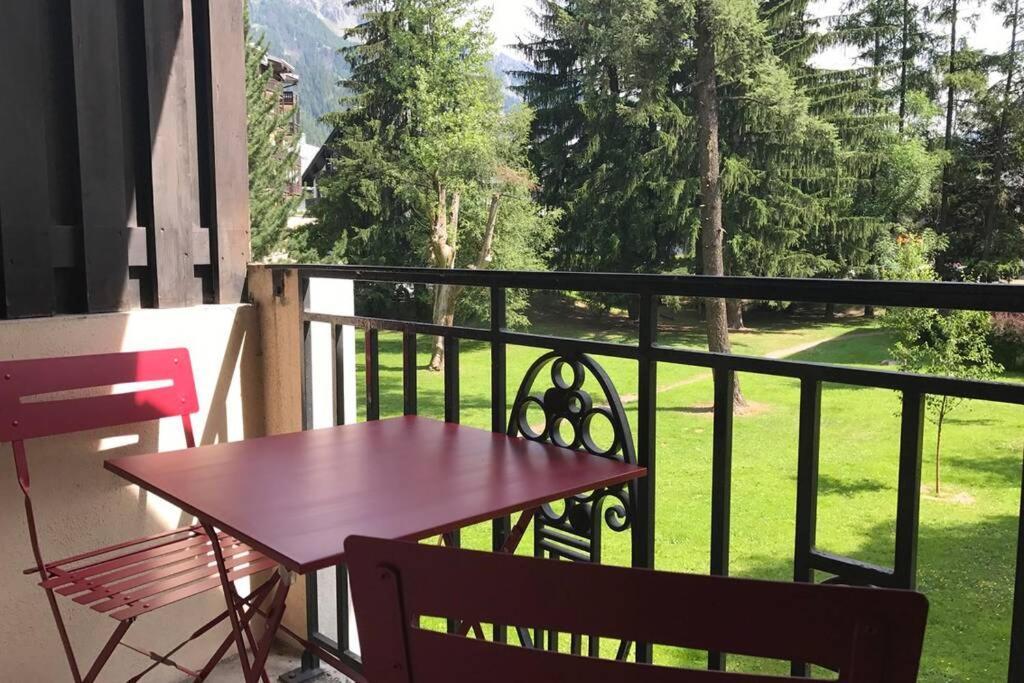 Au Coeur De Chamonix, Un Ecrin De Verdure Exterior foto