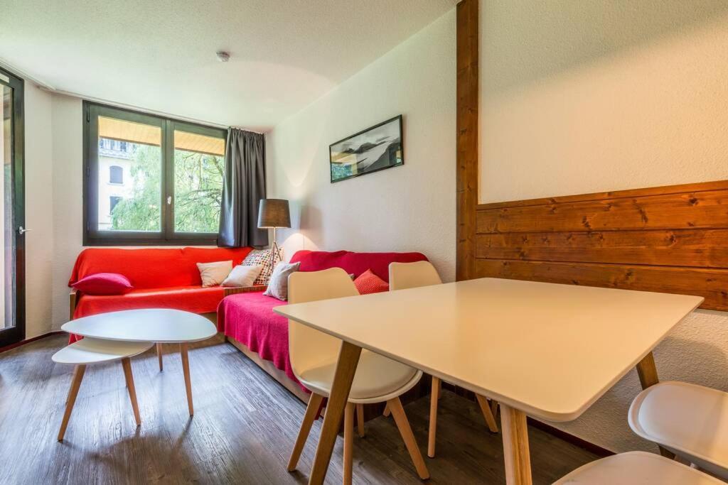 Au Coeur De Chamonix, Un Ecrin De Verdure Exterior foto